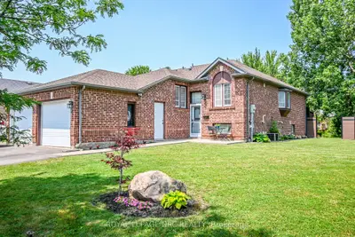 Semi-Detached in Welland