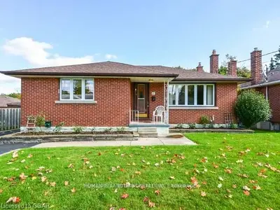 Detached in Guelph