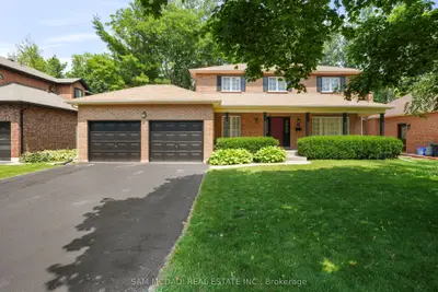 Detached in Brantford