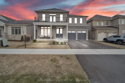 Detached in Centre Wellington