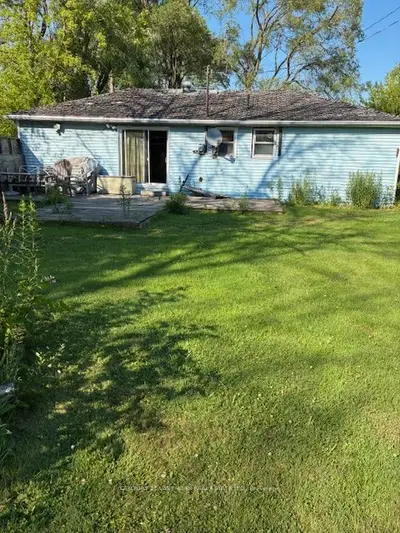 741 W County Road 28 Road W, Prince Edward County, On K8n 4z7