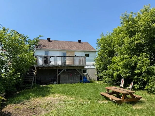 164 Fourth Avenue W, North Bay, ON P1B 3M8