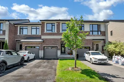 Att/Row/Townhouse in Blossom Park - Airport and Area