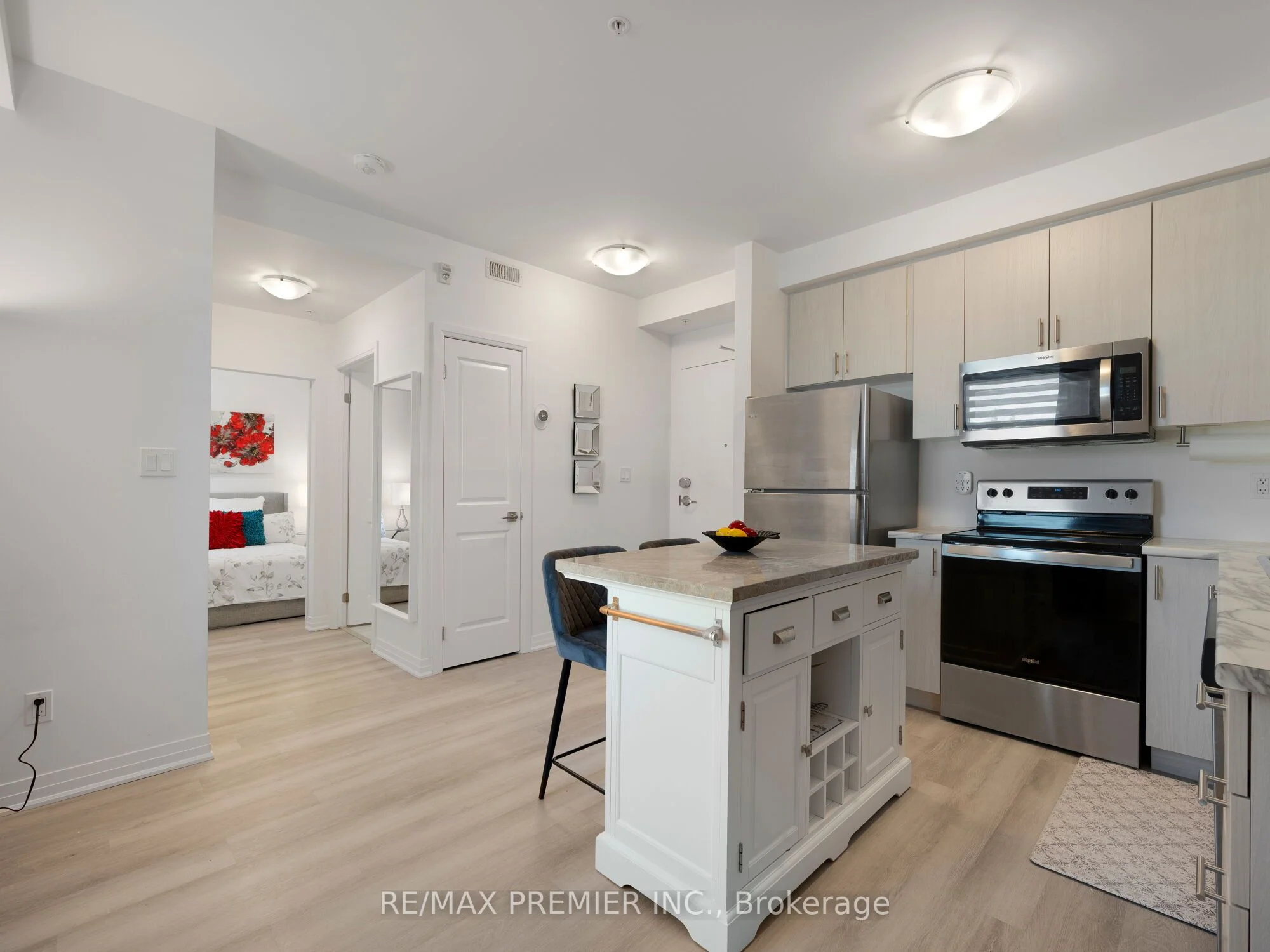 Condo Apartment in Hamilton