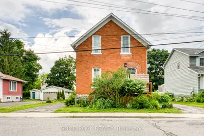 Detached in Carleton Place