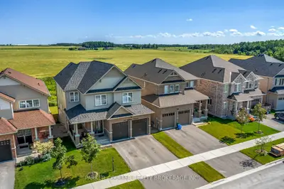 Detached in Shelburne