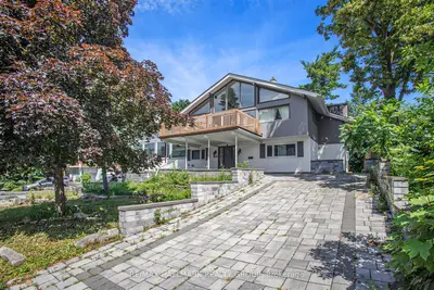 Detached in Manor Park - Cardinal Glen and Area