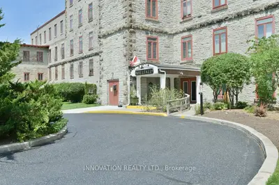 Condo Apartment in Mississippi Mills