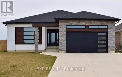 Detached in Plympton-Wyoming