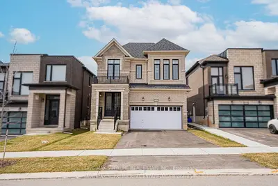 Detached in Woodstock