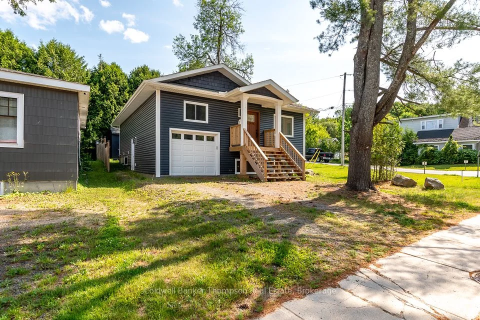 13 Florence Street W, Huntsville, ON P1H 1T2