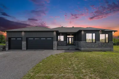 Detached in Drummond/North Elmsley