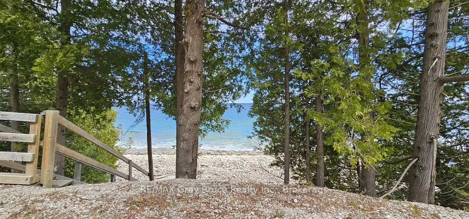 PT LT 21 Cape Chin N Shore Road, Northern Bruce Peninsula, ON N0H 1W0
