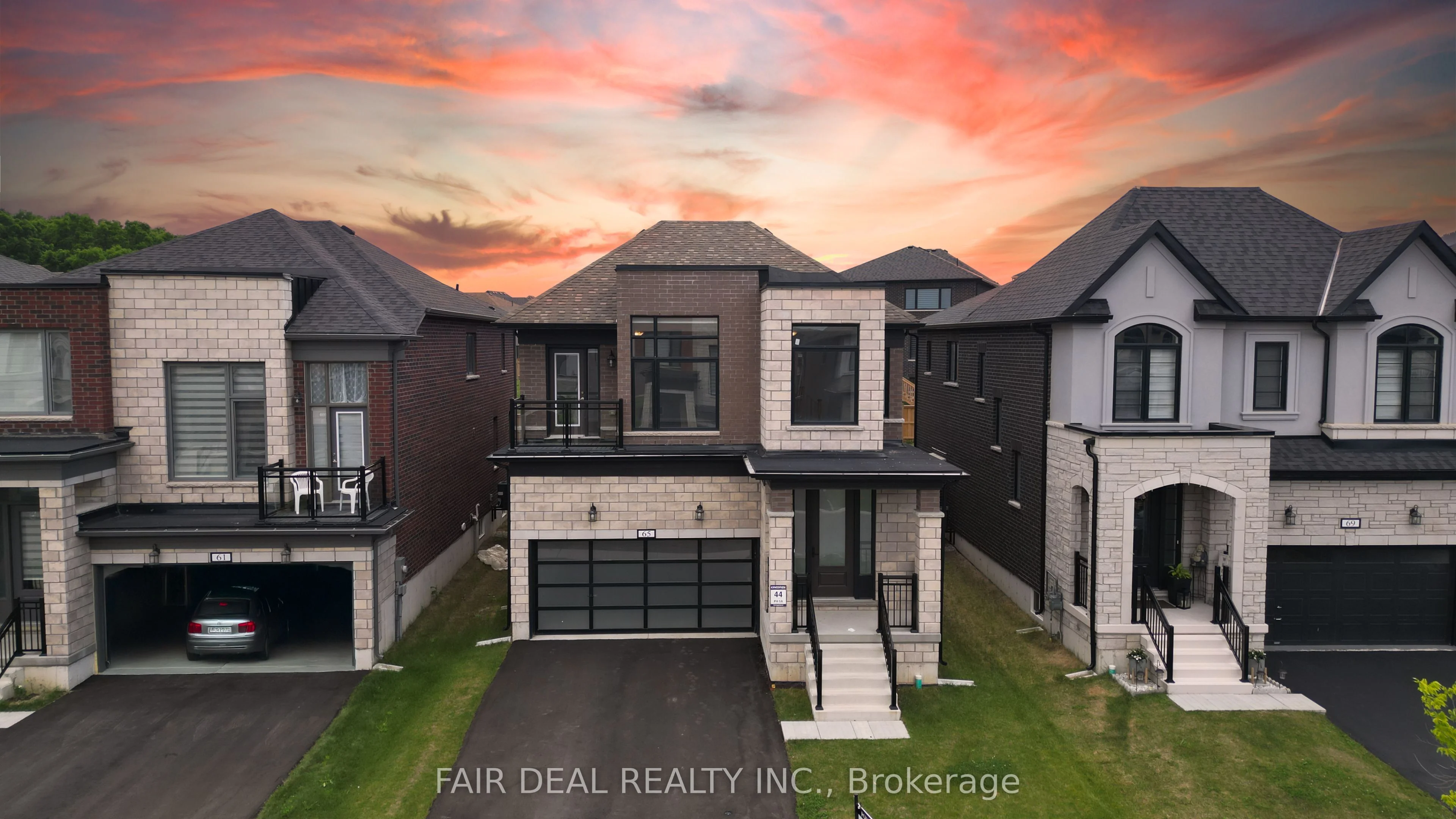 Detached in Woodstock