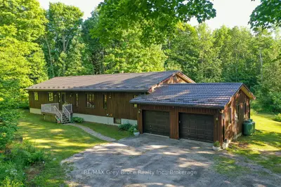 Detached in Georgian Bluffs