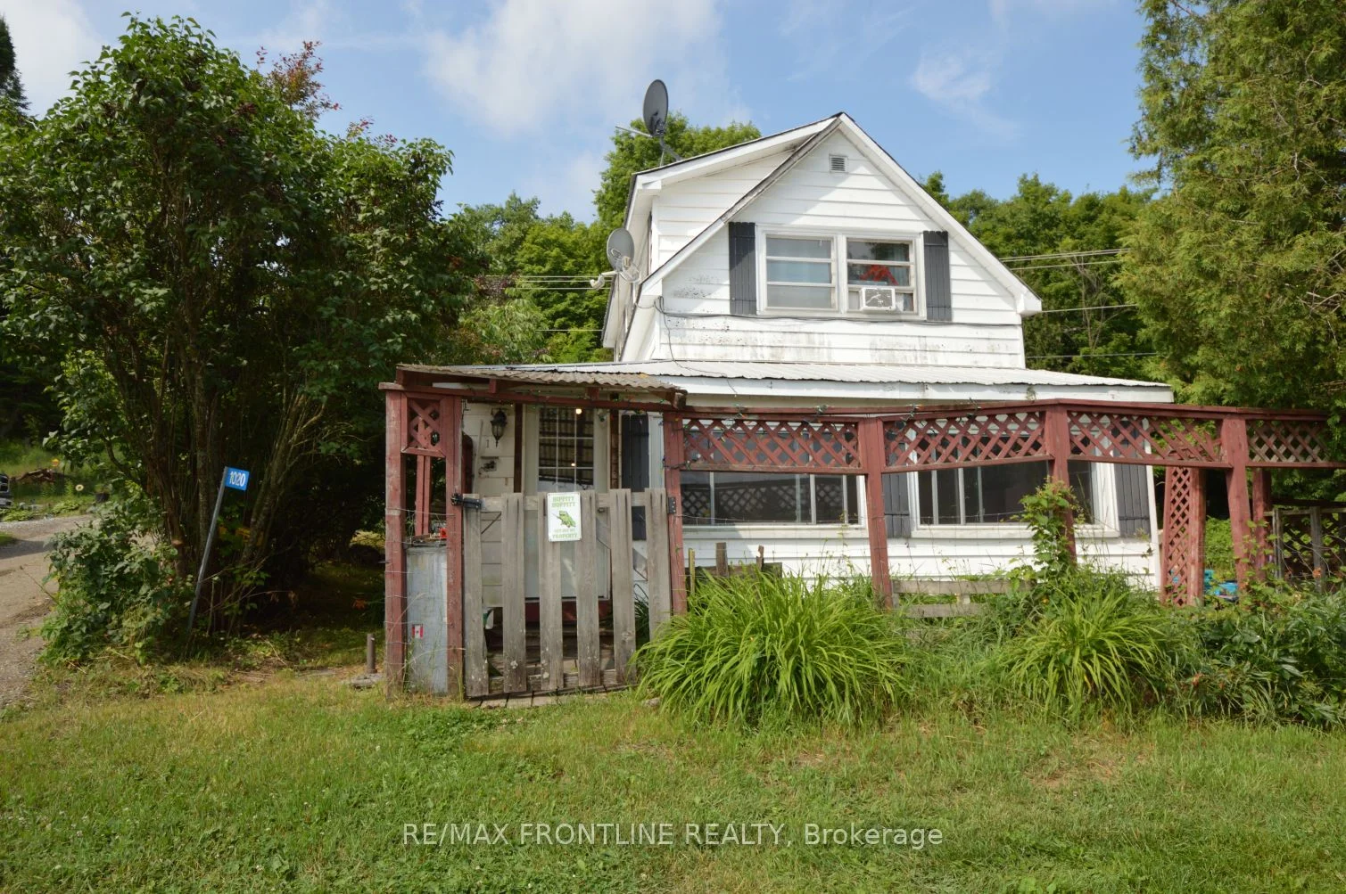 Detached in Frontenac