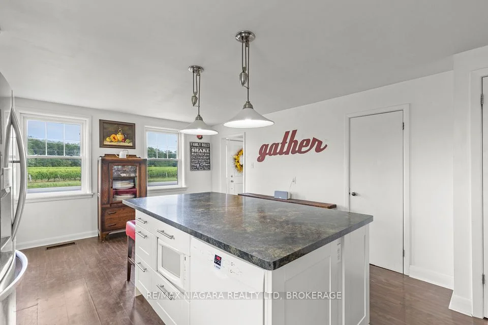 780 Niagara Stone Road, Niagara-on-the-lake, On L0s 1j0