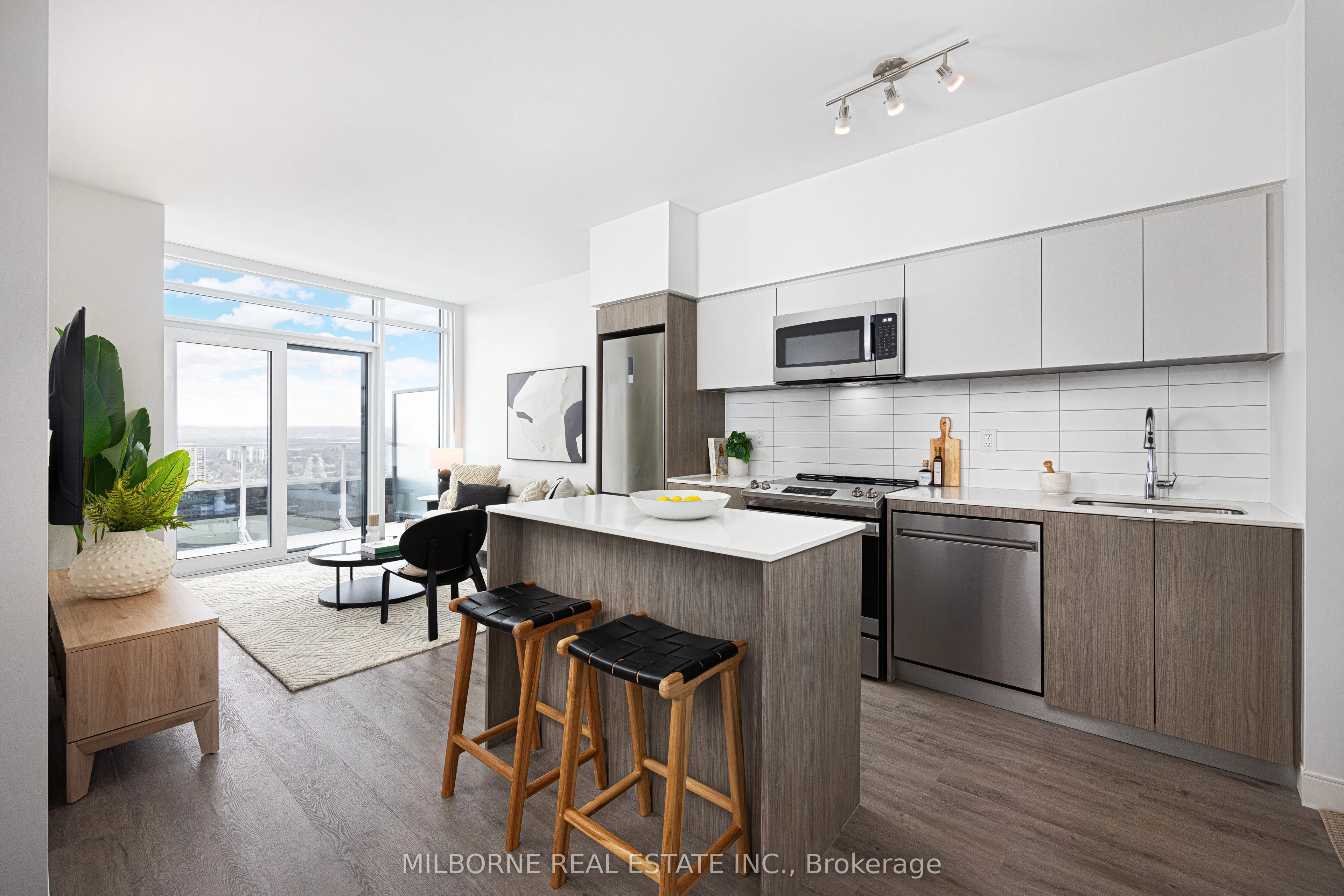 Condo Apartment in Hamilton