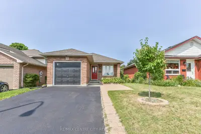 Detached in Tillsonburg