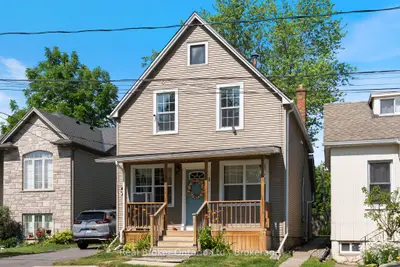 Duplex in Thorold