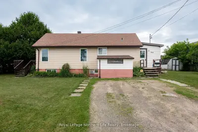 Detached in North Bay