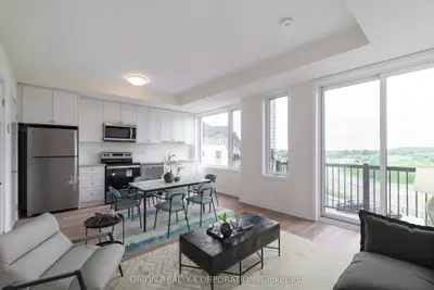 Condo Townhouse in Cobourg