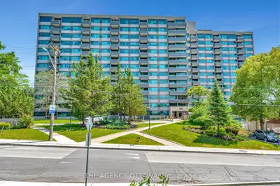 Condo Apartment in Manor Park - Cardinal Glen and Area