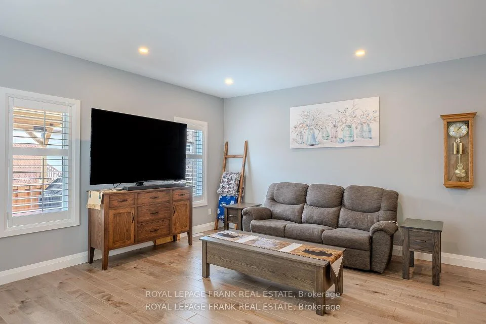 44 Birch Crescent, Kawartha Lakes, On K0m 1a0