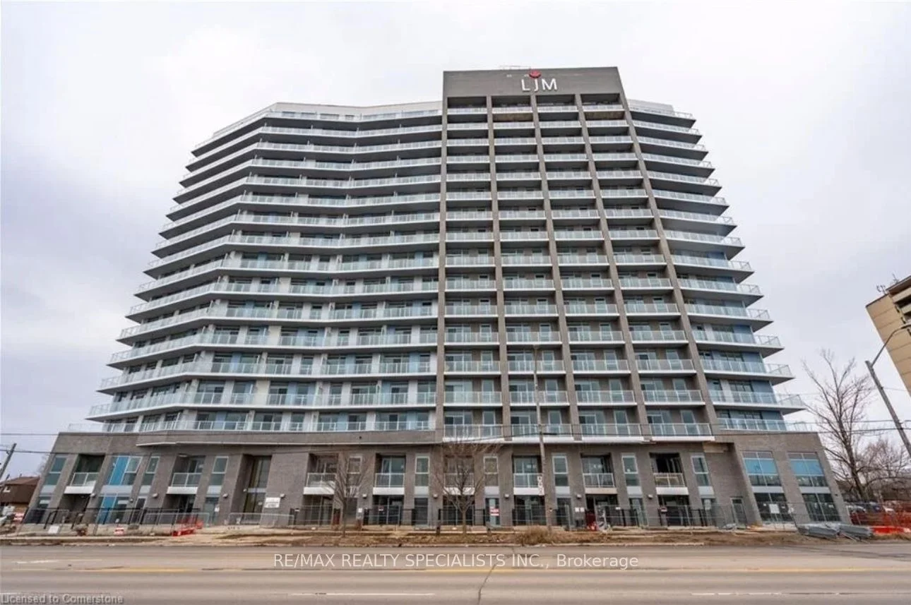 Condo Apartment in Hamilton