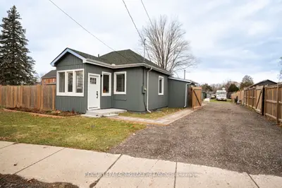Detached in London East