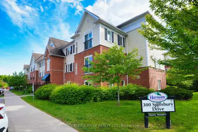 Condo Apartment in Peterborough