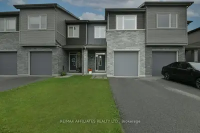 Att/Row/Townhouse in Carleton Place