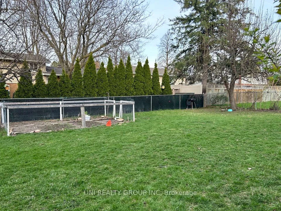 1441 FISHER Avenue, Mooneys Bay - Carleton Heights and Area, ON K2C 1X3