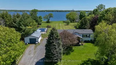 Detached in Greater Napanee