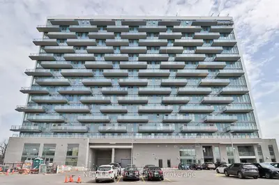 Condo Apartment in Hamilton