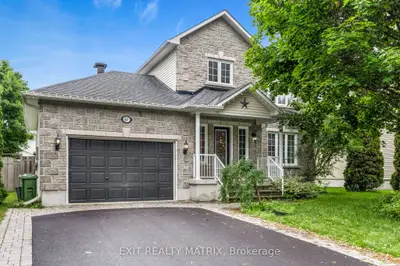 Detached in Russell