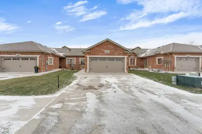 Att/Row/Townhouse in LaSalle