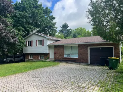 Detached in Grey Highlands