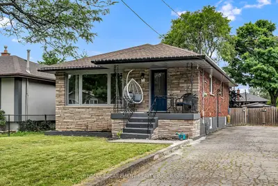 Detached in Hamilton
