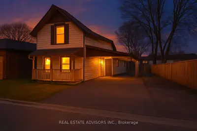Detached in Brantford