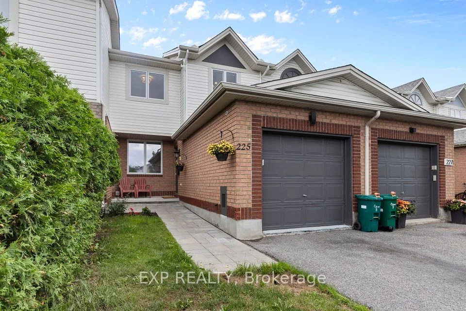 225 Kincardine Drive, Kanata, ON K2V 1C5