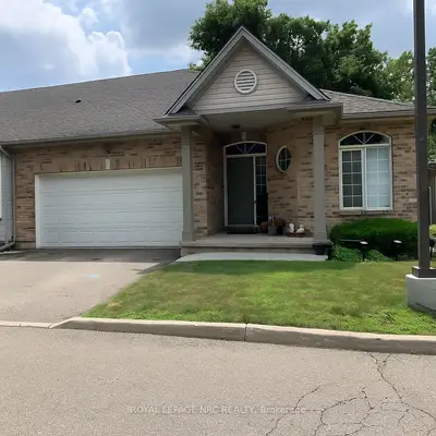 Condo Townhouse in Niagara Falls