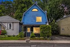 125 Marier Avenue, Vanier And Kingsview Park, On K1l 5r9
