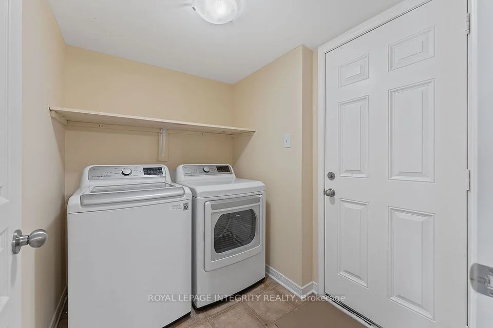 203 Kingswell Street, Leitrim, ON K1T 0L1