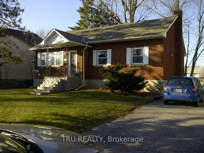Detached in Blossom Park - Airport and Area