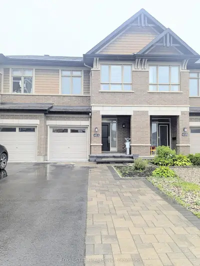 Att/Row/Townhouse in Kanata