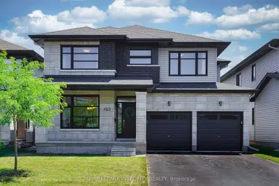 Detached in Blossom Park - Airport and Area