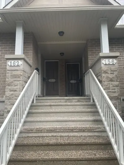 Condo Townhouse in South of Baseline to Knoxdale