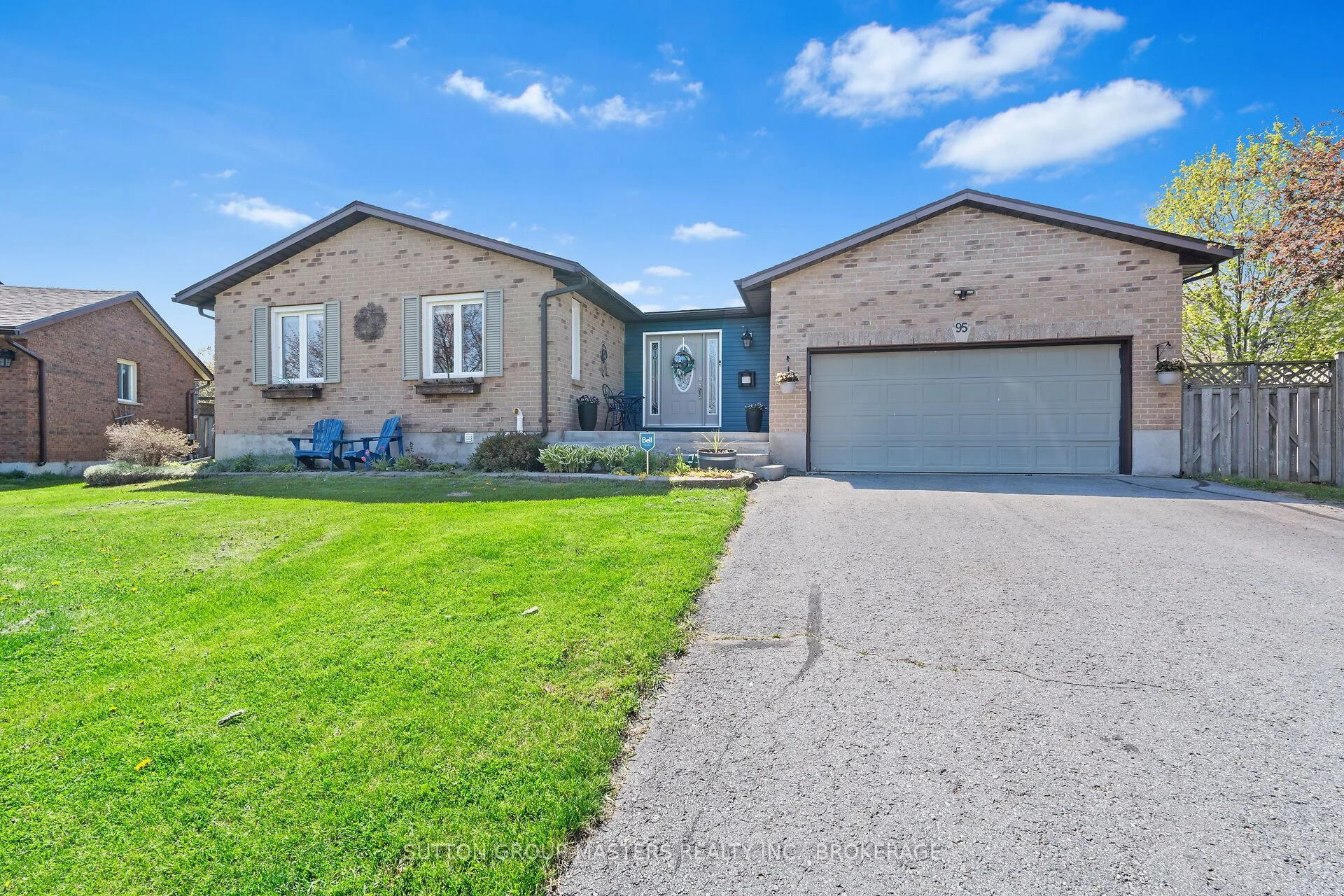 Detached in Loyalist