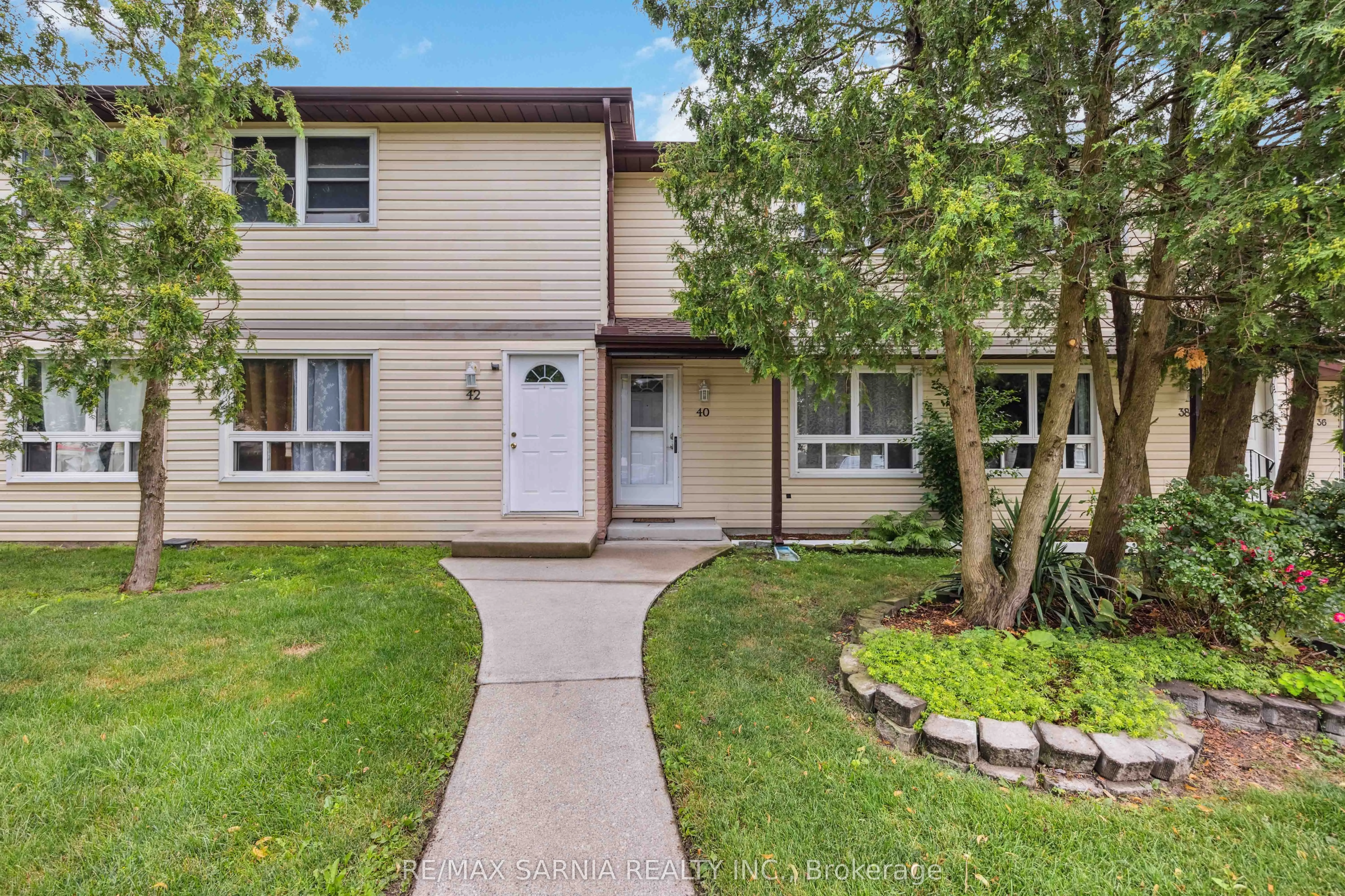 Condo Townhouse in St. Clair